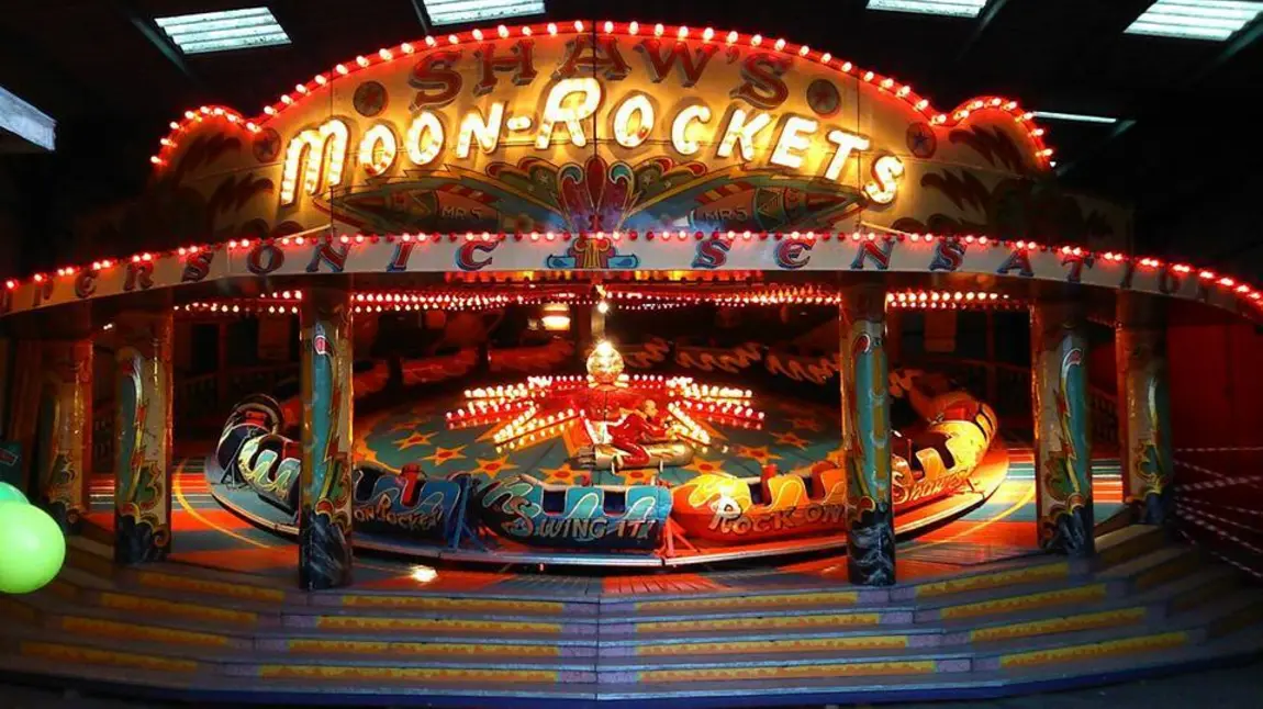 Moonrocket fairground ride